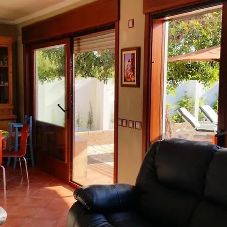 Villa Con Piscina Privada A 200metros De La Playa